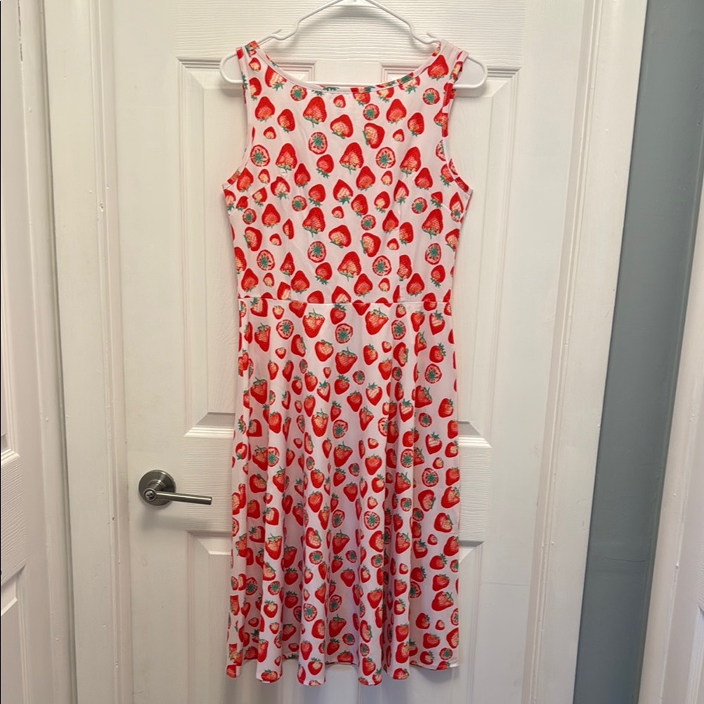 Vintage Style Strawberry Print Sleeveless Dress